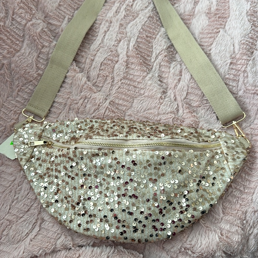 New Crossbody Bag, Fanny Pack with 2 pockets - Picture 5 of 7